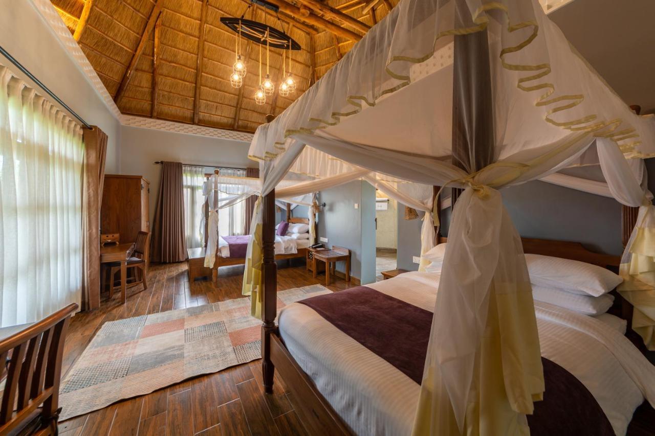 Emburara Farm Lodge Mbarara Exterior foto