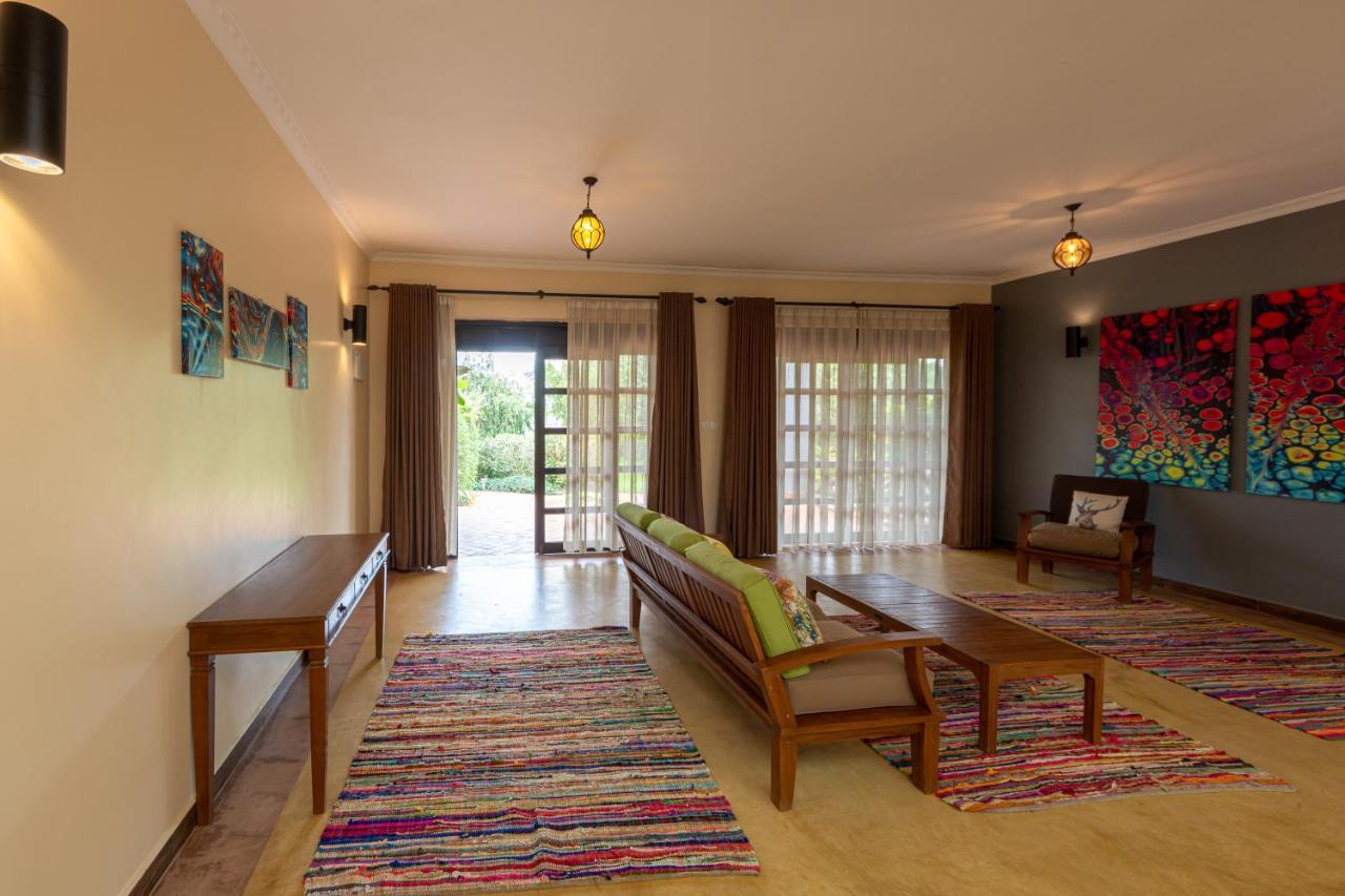 Emburara Farm Lodge Mbarara Exterior foto