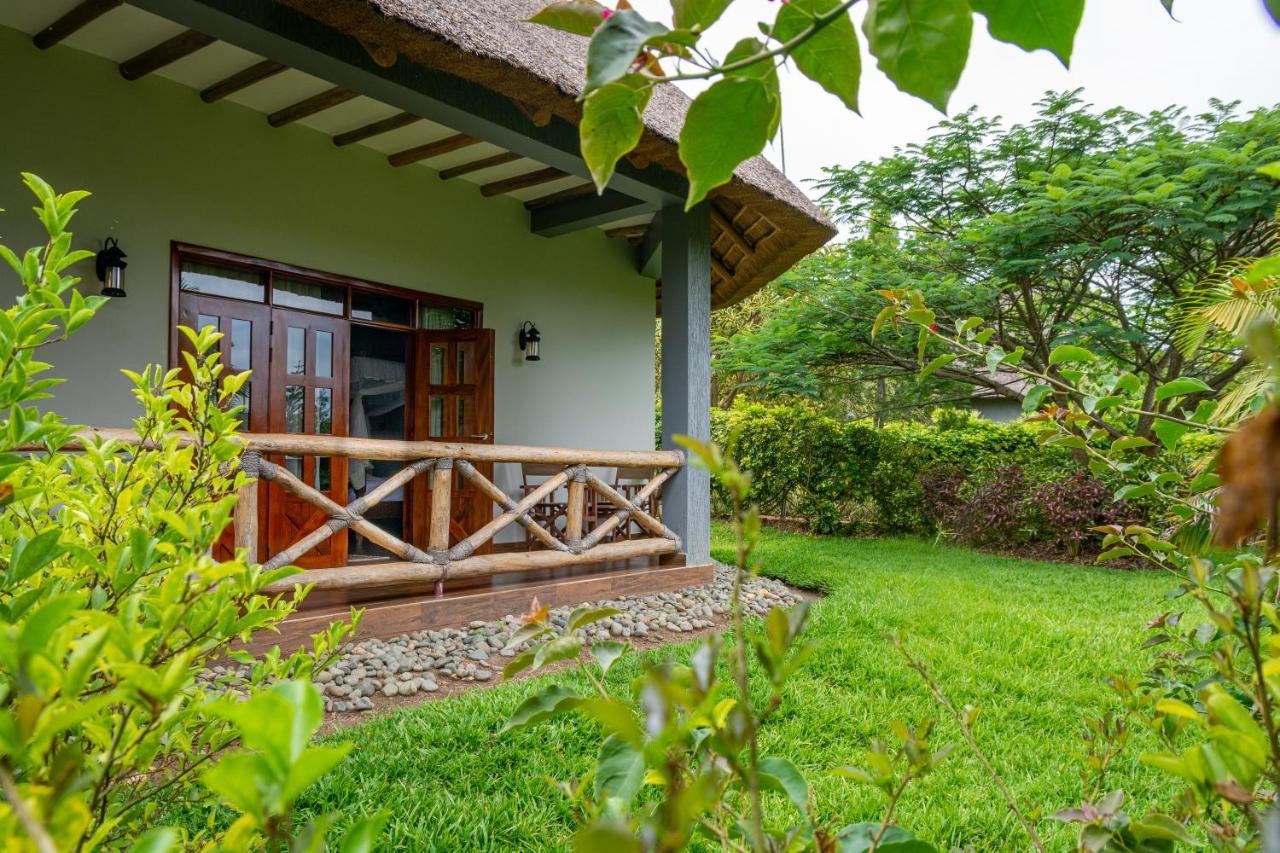 Emburara Farm Lodge Mbarara Exterior foto