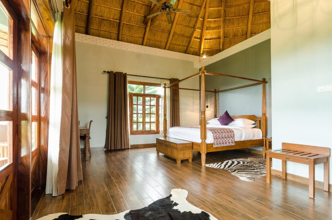 Emburara Farm Lodge Mbarara Exterior foto